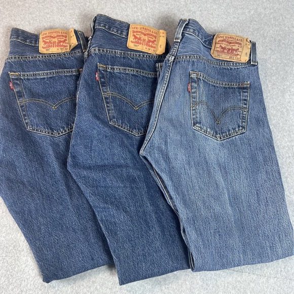 Lot Of 3 Levi's 501 Jeans Mens 33x32 Button Fly Straight Leg 100% Cotton - Picture 1 of 9
